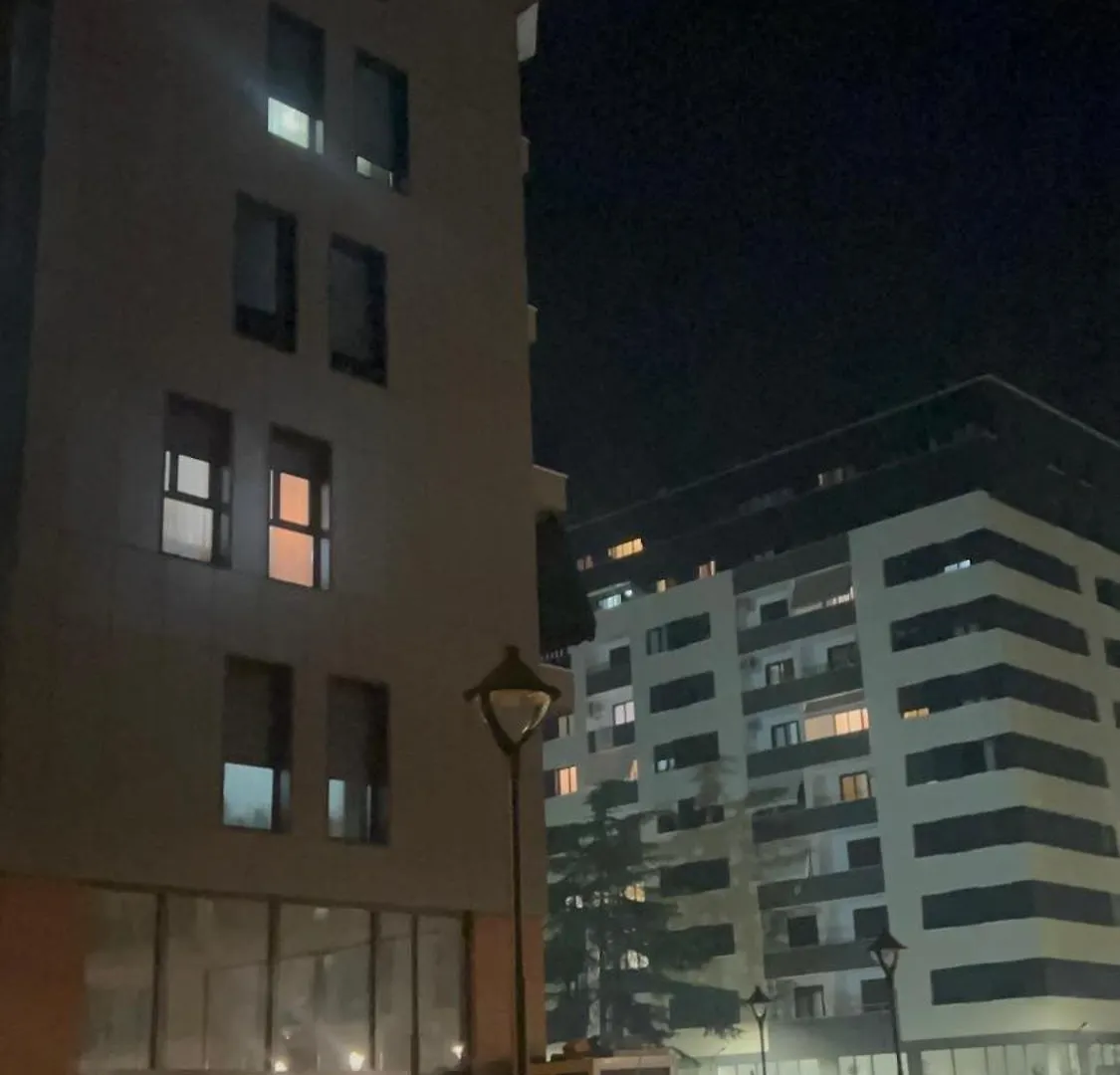 Trio Escape Tirana Lägenhet Albanien